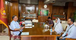 ক্যানসার আক্রান্ত সন্তানসহ প্রধানমন্ত্রীর সঙ্গে জুলাই শহিদের মায়ের সাক্ষাৎ